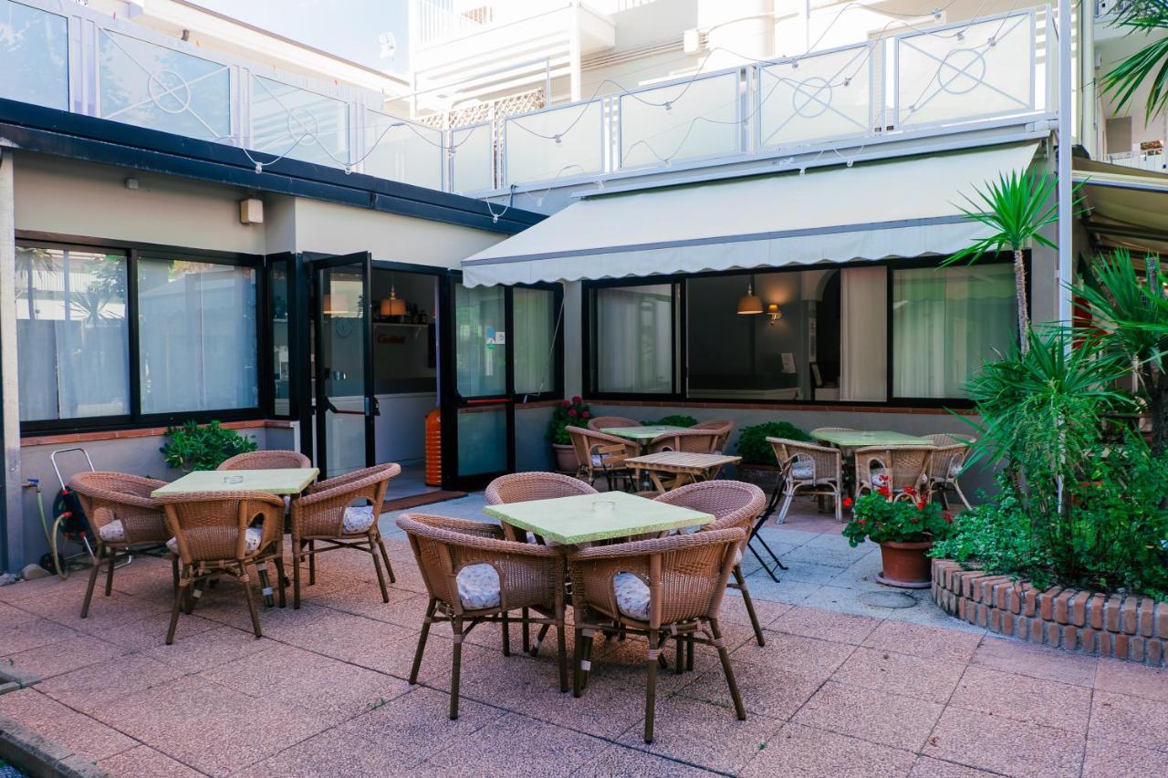 Hotel Jolie Riccione Exteriér fotografie